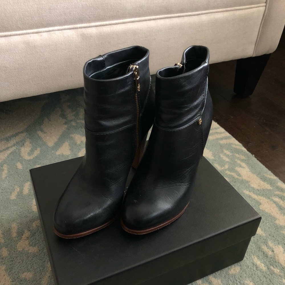 Tory Burch Boots - Sizs 6